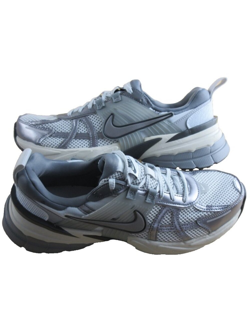 Women's Nike V2K Running Shoes Pure Platinum Wolf Grey Reflective Size 9 NIB